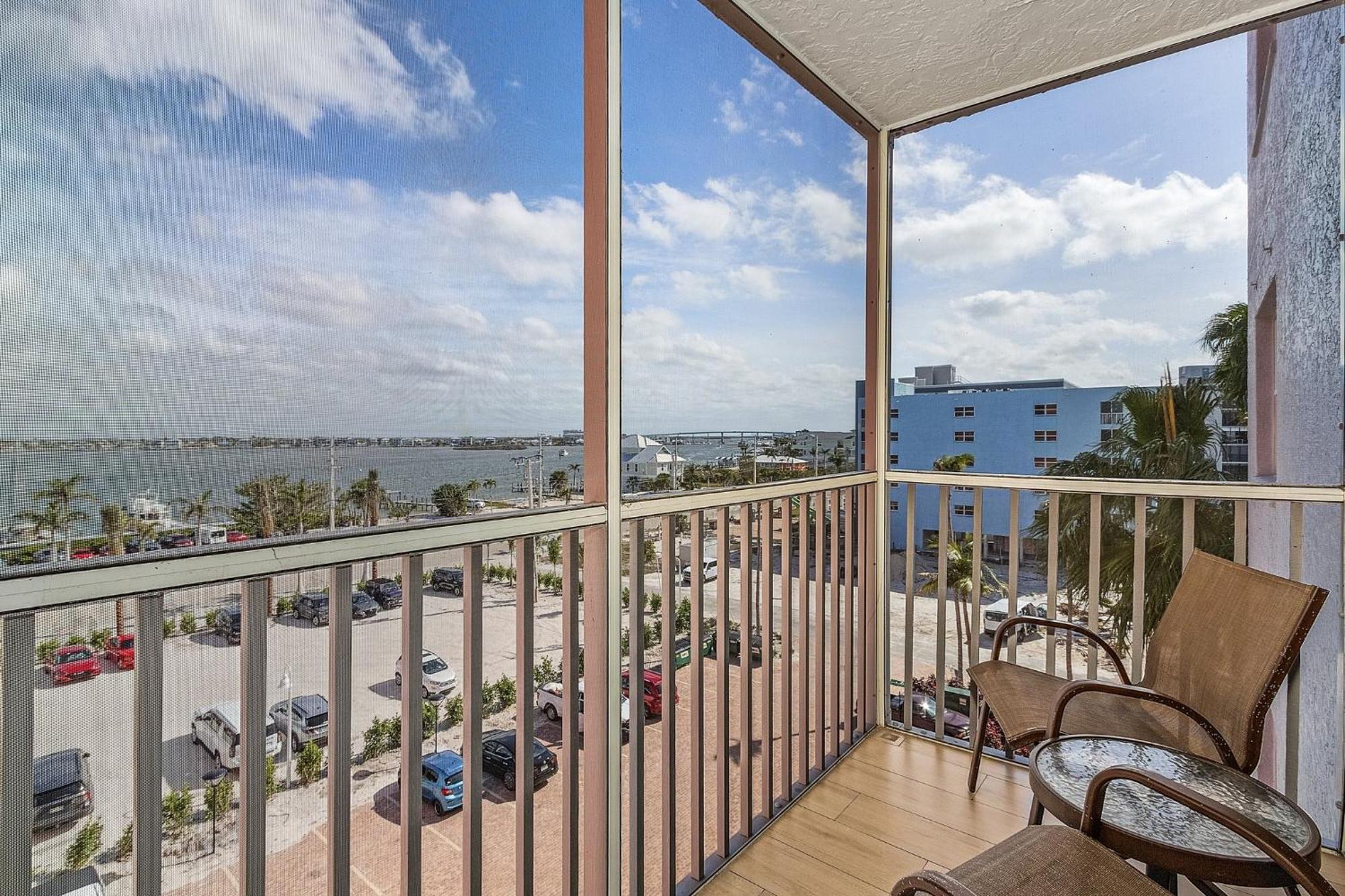 Welcome To Beach Villa'S # 406 Vacation Rental - 250 Estero Blvd Condo Fort Myers Beach Exteriör bild